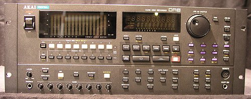 AKIA DR8 HARD DISK RECORDER